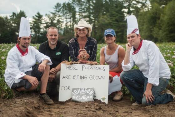 johnson_state_college_staff_at_peaslees_potatoes-courtesy_nofavt