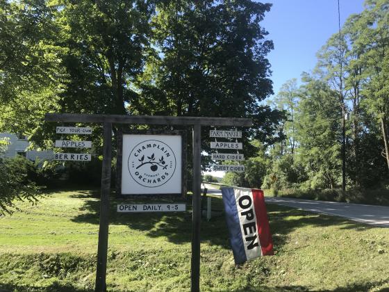 Champlain Orchards farm stand